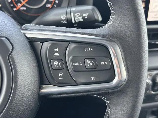 2026 Jeep Wrangler 4-Door Sahara 4x4