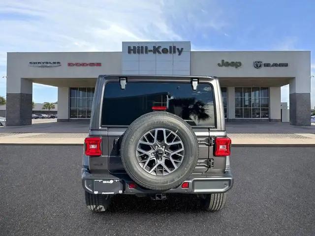 2026 Jeep Wrangler 4-Door Sahara 4x4