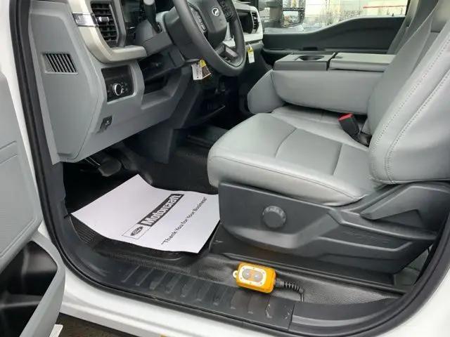 2024 Ford F-550 XL