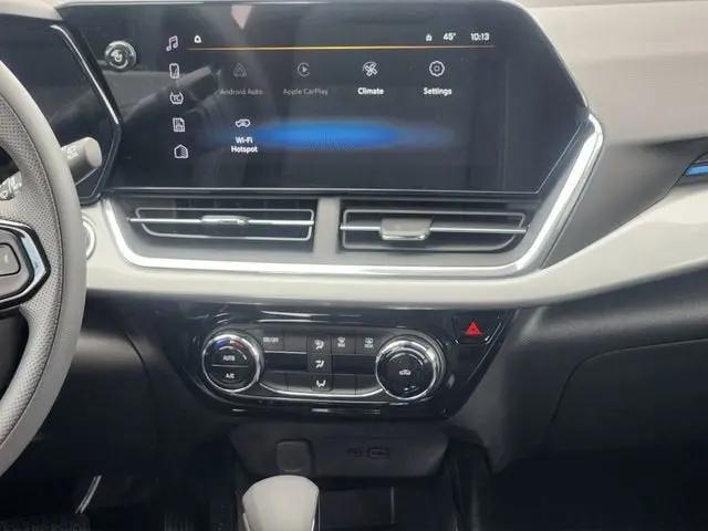 2026 Chevrolet Trax FWD LT