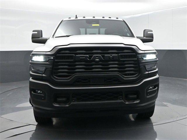 2025 RAM 3500 Tradesman Crew Cab 4x4 8 Box