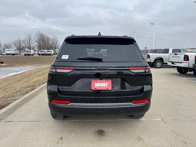 2026 Jeep Grand Cherokee Altitude 4x4