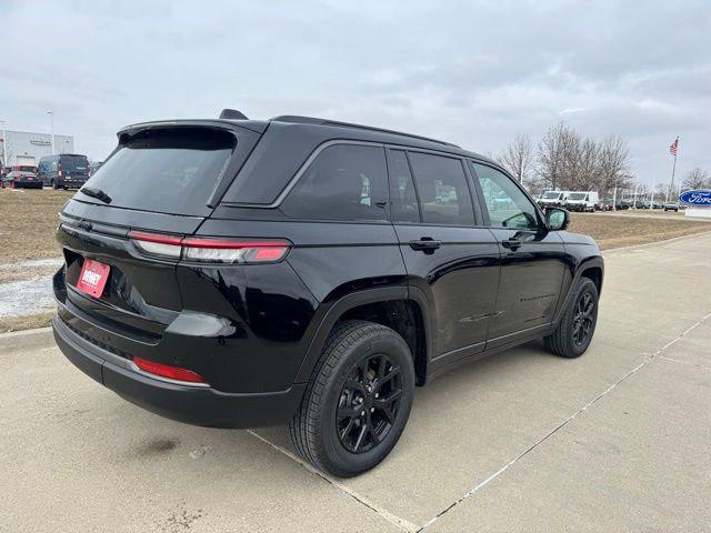 2026 Jeep Grand Cherokee Altitude 4x4