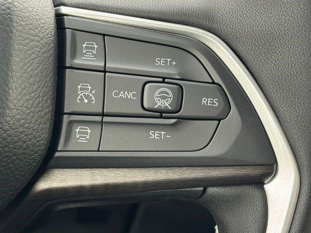 2026 Jeep Grand Cherokee Altitude 4x4
