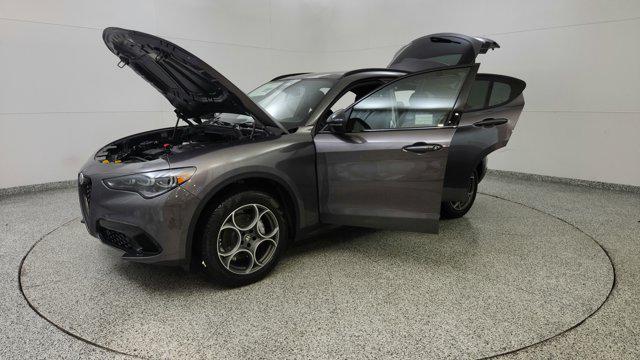 2025 Alfa Romeo Stelvio Sprint AWD