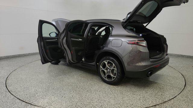 2025 Alfa Romeo Stelvio Sprint AWD