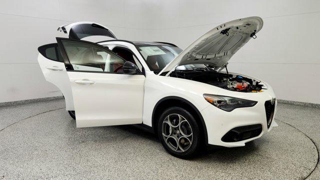 2025 Alfa Romeo Stelvio Sprint AWD