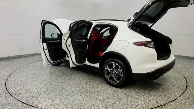 2025 Alfa Romeo Stelvio Sprint AWD