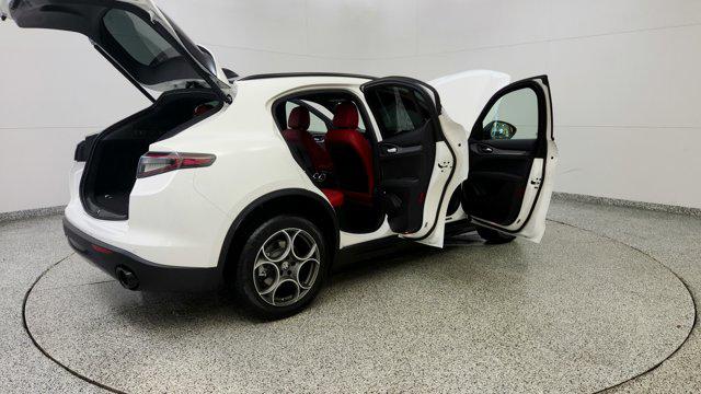 2025 Alfa Romeo Stelvio Sprint AWD