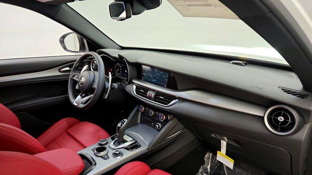 2025 Alfa Romeo Stelvio Sprint AWD