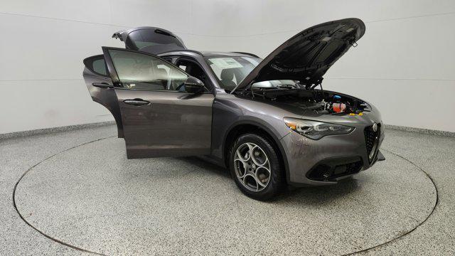 2025 Alfa Romeo Stelvio Sprint AWD