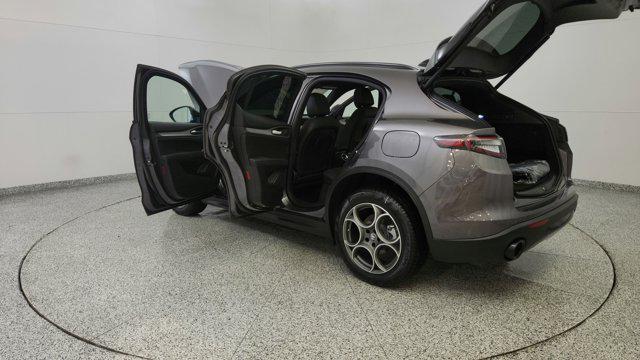2025 Alfa Romeo Stelvio Sprint AWD