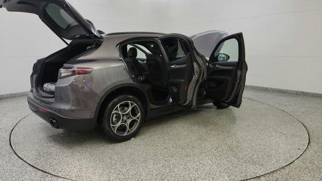 2025 Alfa Romeo Stelvio Sprint AWD