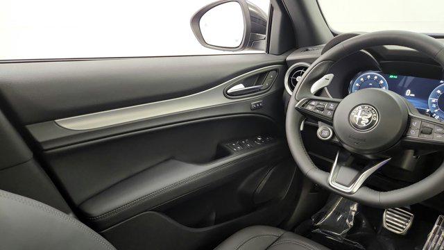 2025 Alfa Romeo Stelvio Sprint AWD