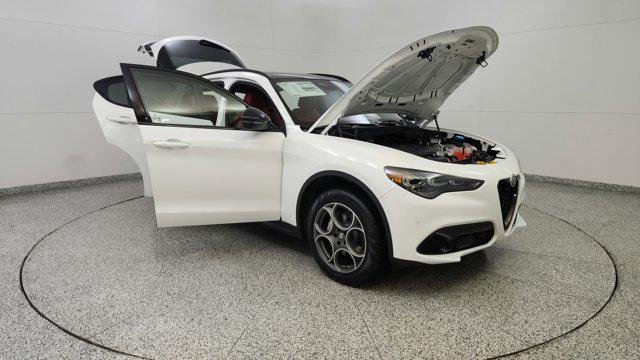 2025 Alfa Romeo Stelvio Sprint AWD