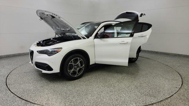 2025 Alfa Romeo Stelvio Sprint AWD