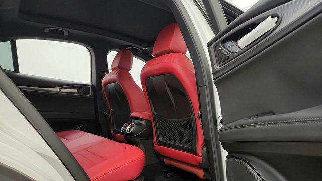 2025 Alfa Romeo Stelvio Sprint AWD