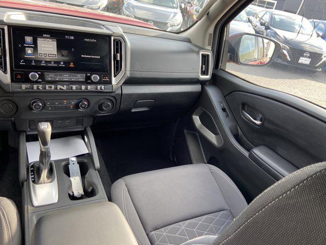 2025 Nissan Frontier Crew Cab SV 4x2