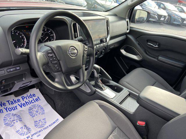 2025 Nissan Frontier Crew Cab SV 4x2
