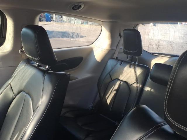 2023 Chrysler Pacifica Hybrid Touring L