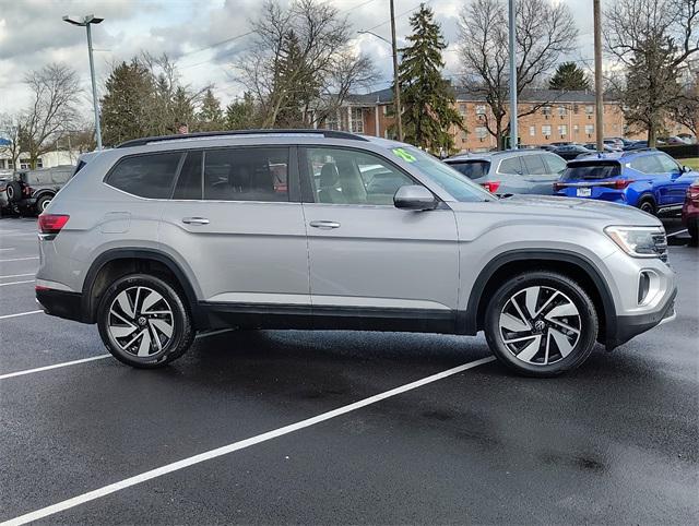 2025 Volkswagen Atlas 2.0T SE w/Technology