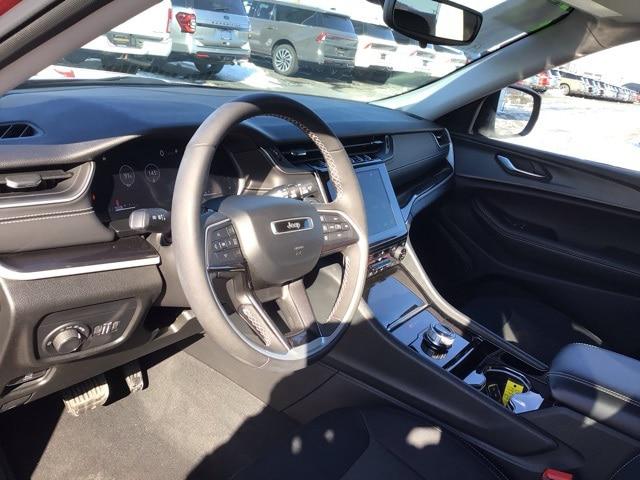 2023 Jeep Grand Cherokee L Laredo 4x4