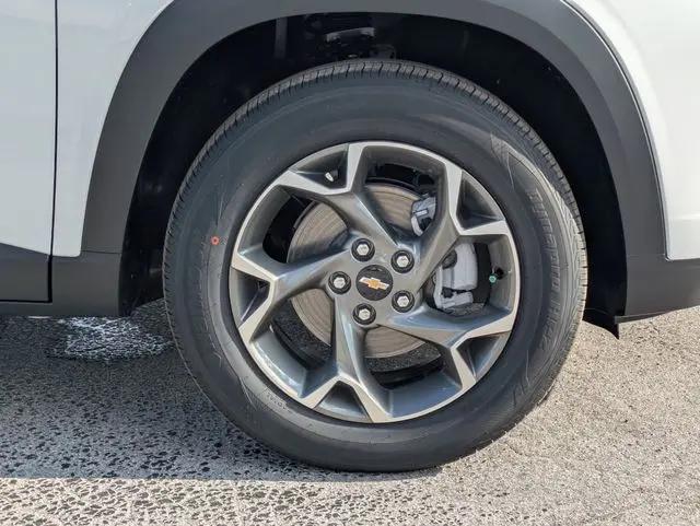 2026 Chevrolet Trax FWD LT