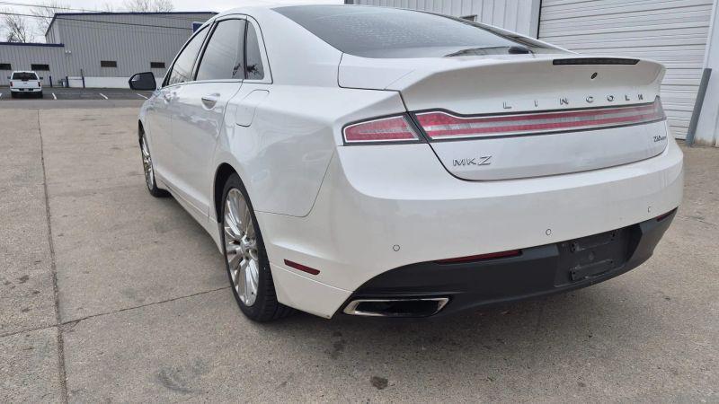 2014 Lincoln MKZ Base