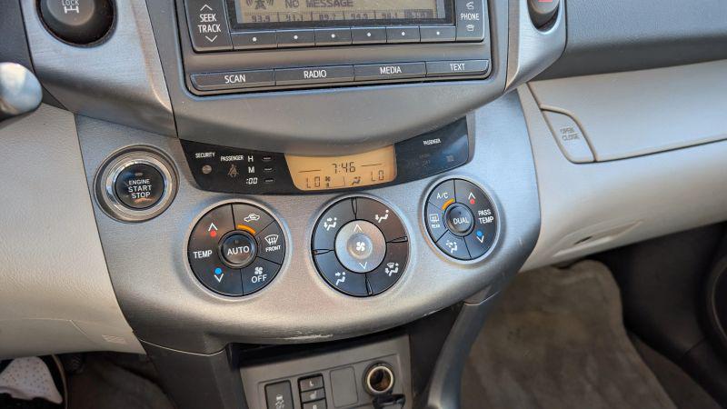 2012 Toyota RAV4 Limited V6