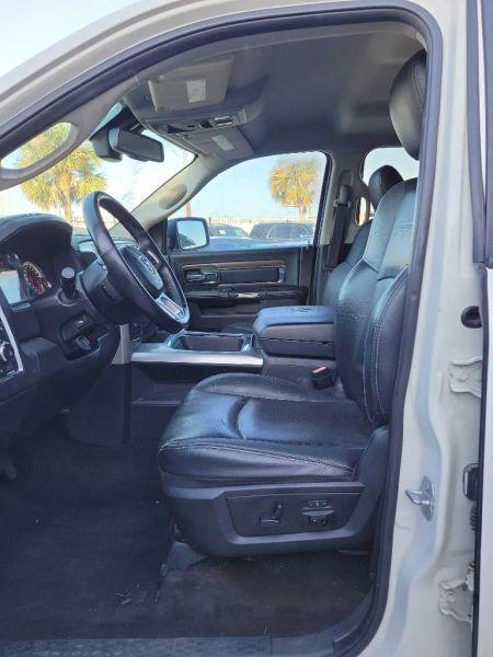 2017 Ram 1500 Laramie Crew Cab 4x4 5'7" Box