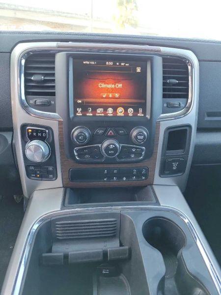 2017 Ram 1500 Laramie Crew Cab 4x4 5'7" Box