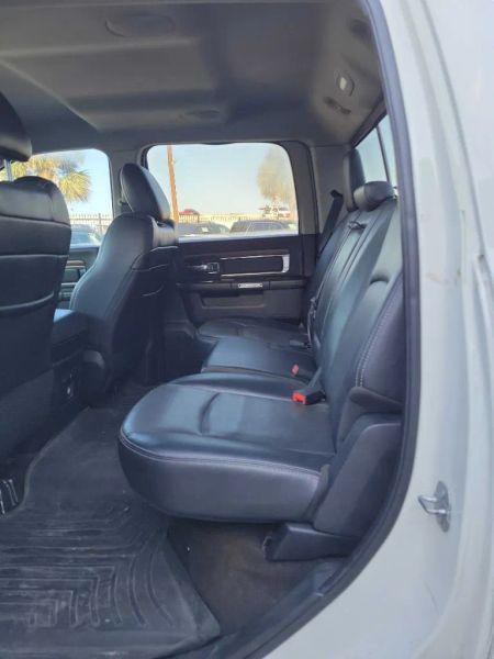 2017 Ram 1500 Laramie Crew Cab 4x4 5'7" Box