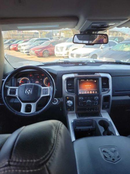 2017 Ram 1500 Laramie Crew Cab 4x4 5'7" Box