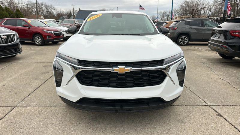 2025 Chevrolet Trax FWD LS