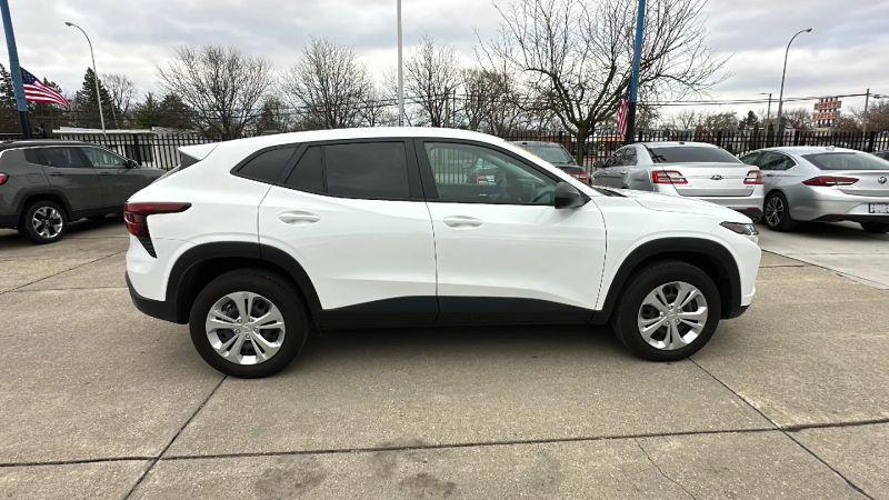 2025 Chevrolet Trax FWD LS