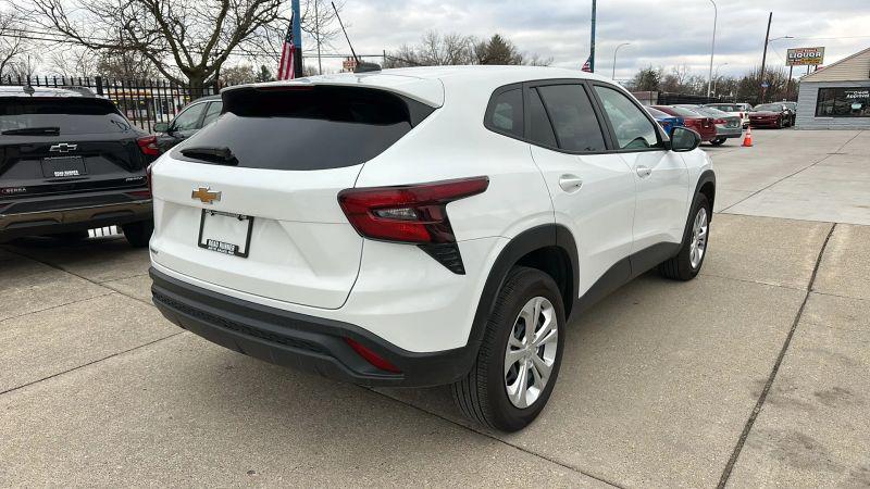 2025 Chevrolet Trax FWD LS