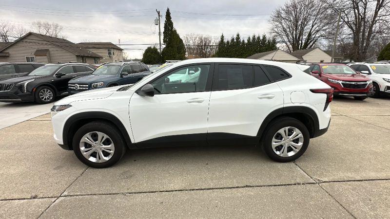 2025 Chevrolet Trax FWD LS