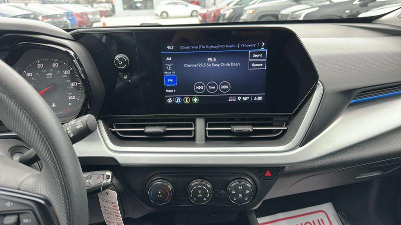 2025 Chevrolet Trax FWD LS