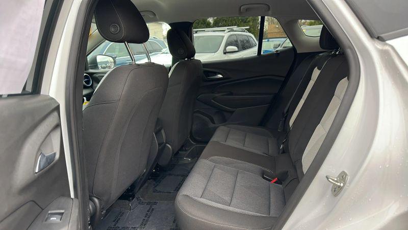 2025 Chevrolet Trax FWD LS