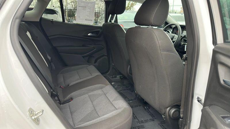 2025 Chevrolet Trax FWD LS