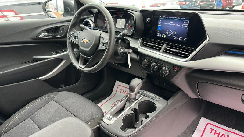 2025 Chevrolet Trax FWD LS