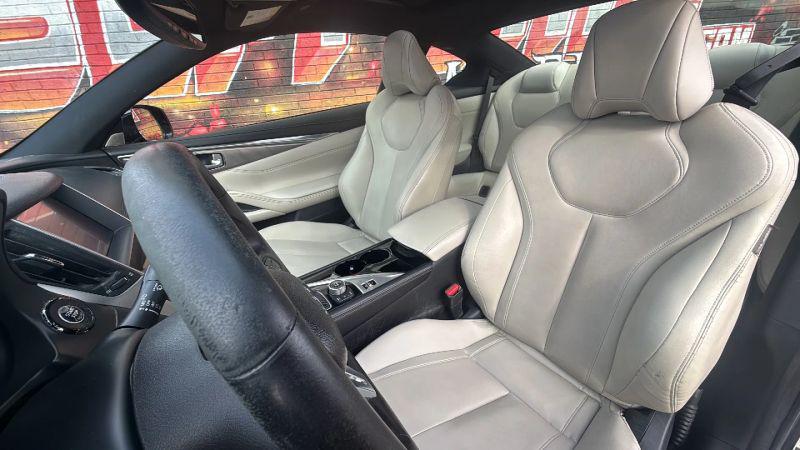 2017 INFINITI Q60 2.0t Premium