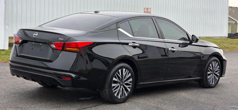 2023 Nissan Altima SV FWD