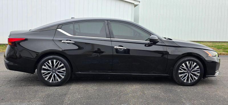 2023 Nissan Altima SV FWD