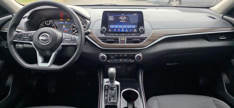 2023 Nissan Altima SV FWD