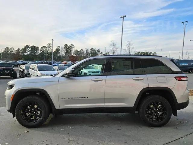 2026 Jeep Grand Cherokee Altitude 4x4