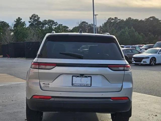2026 Jeep Grand Cherokee Altitude 4x4