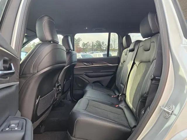 2026 Jeep Grand Cherokee Altitude 4x4