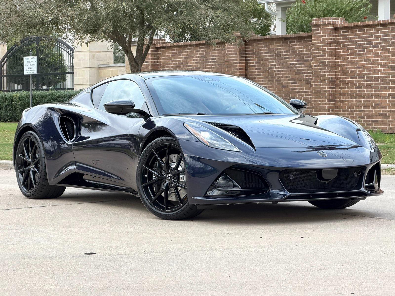 2026 Lotus Emira Base's photo