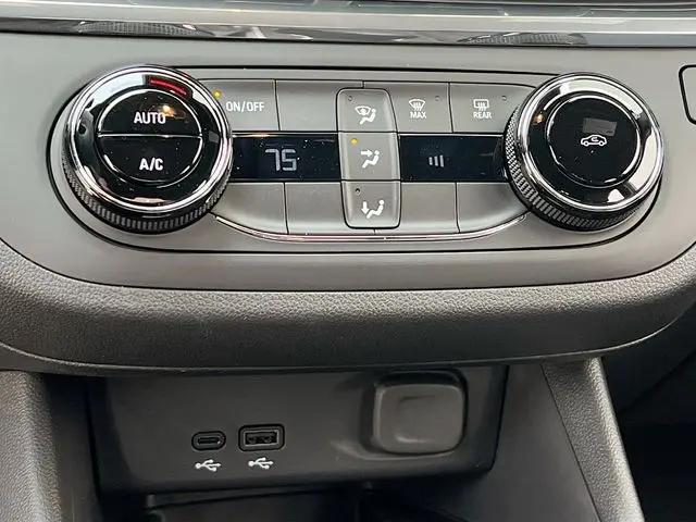 2026 Buick NV Preferred FWD